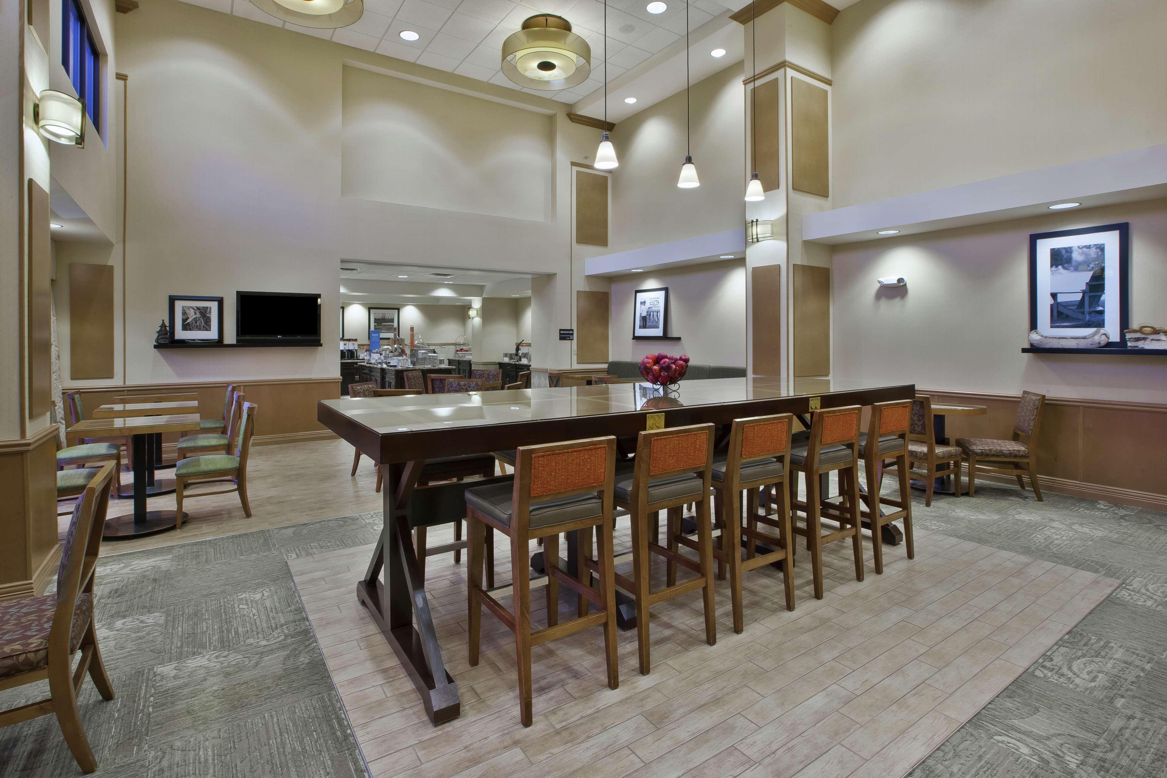Hampton Inn & Suites Plattsburgh Bagian luar foto