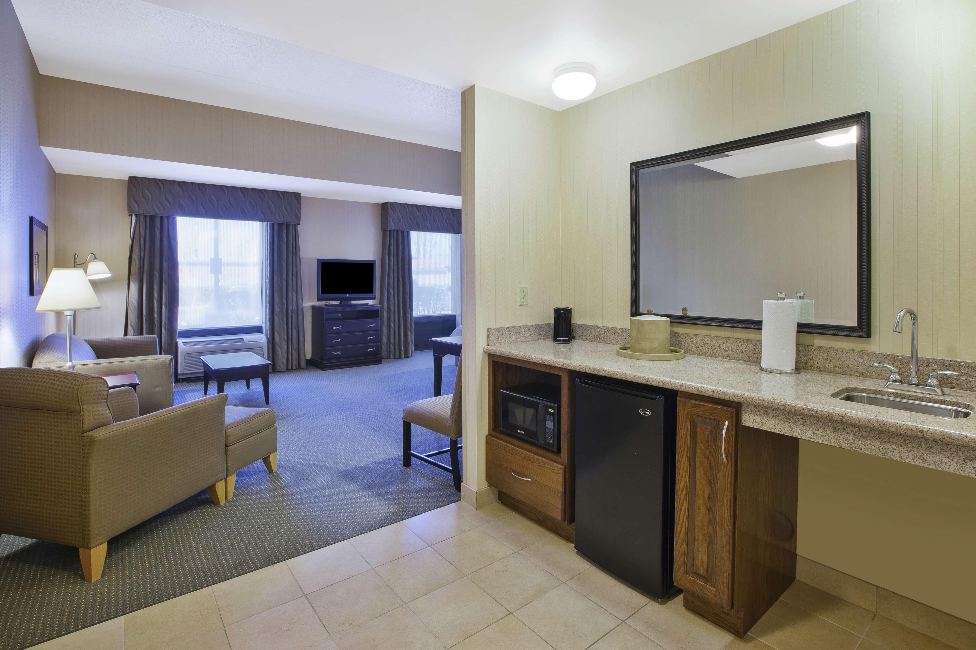 Hampton Inn & Suites Plattsburgh Bagian luar foto