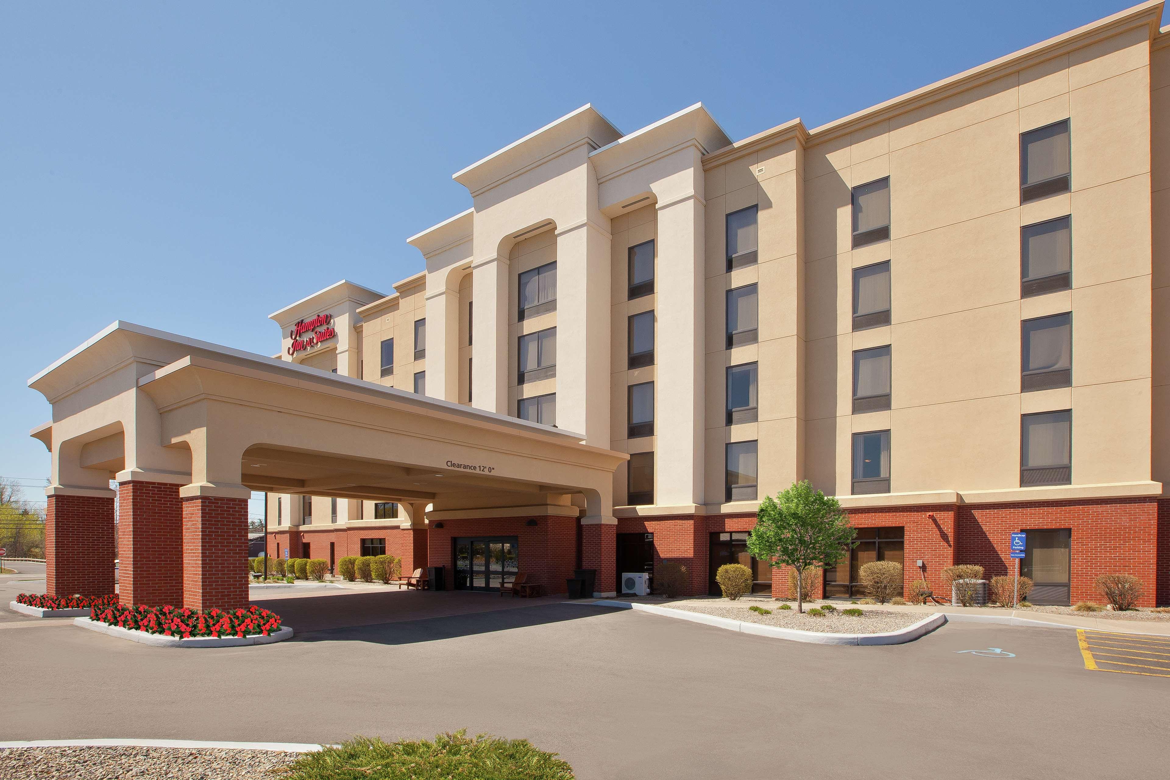 Hampton Inn & Suites Plattsburgh Bagian luar foto