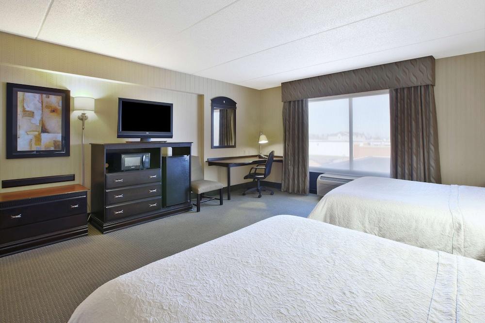 Hampton Inn & Suites Plattsburgh Bagian luar foto