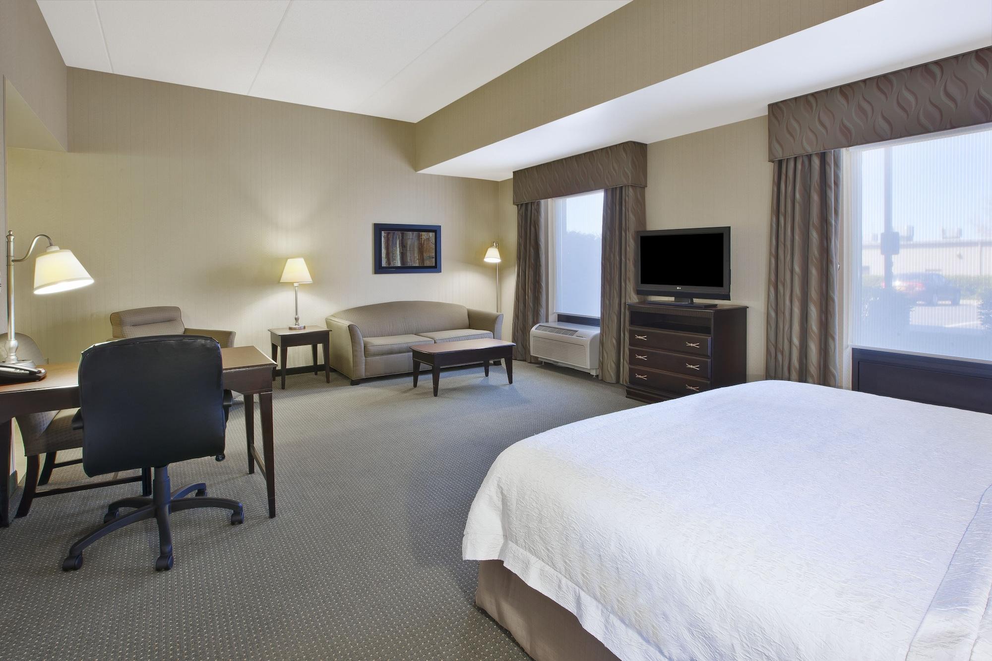 Hampton Inn & Suites Plattsburgh Bagian luar foto