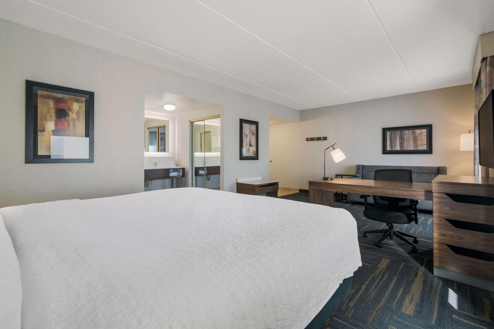 Hampton Inn & Suites Plattsburgh Bagian luar foto