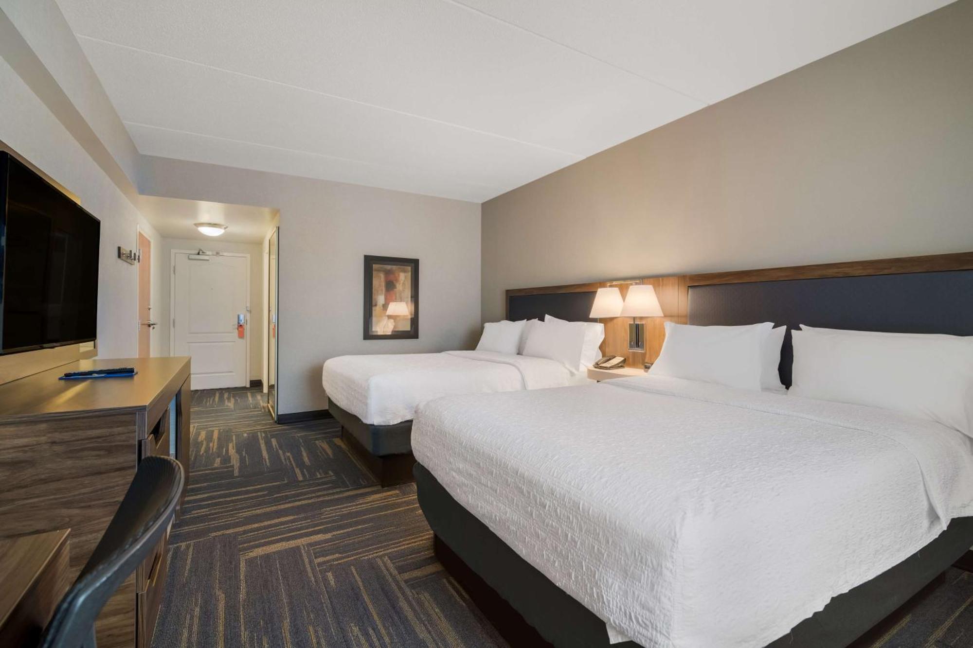 Hampton Inn & Suites Plattsburgh Bagian luar foto