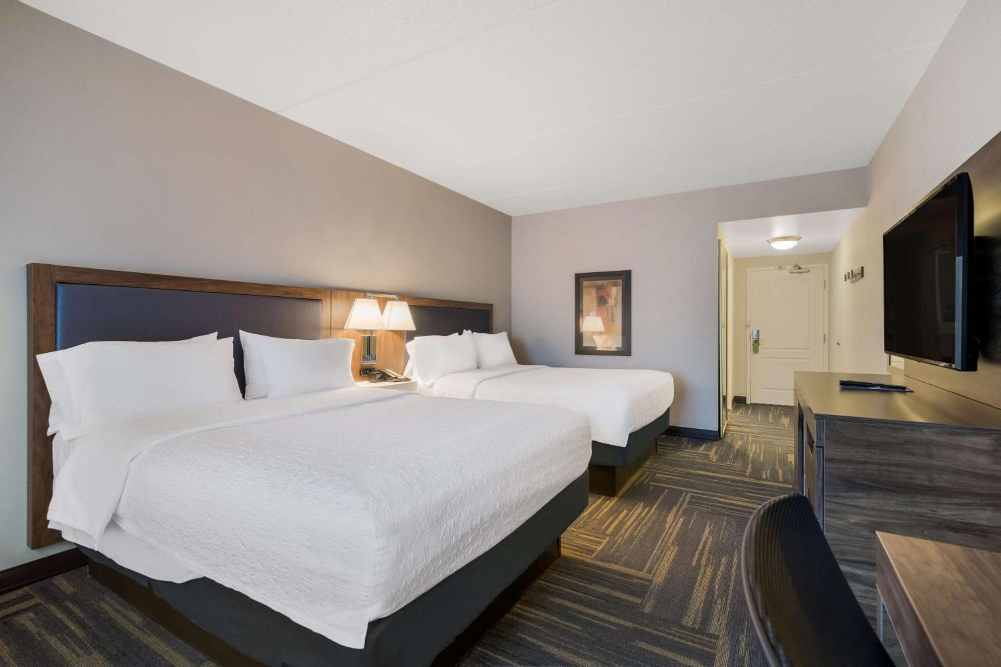 Hampton Inn & Suites Plattsburgh Bagian luar foto