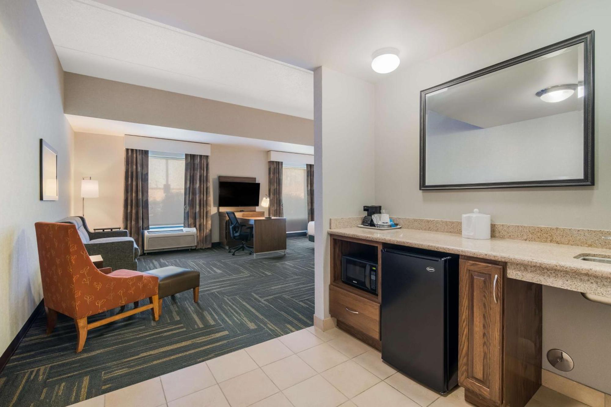 Hampton Inn & Suites Plattsburgh Bagian luar foto