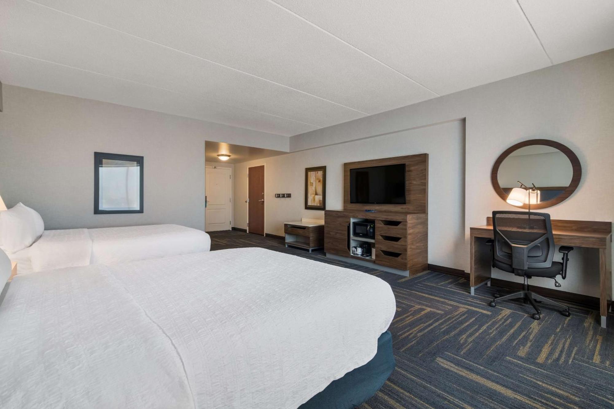 Hampton Inn & Suites Plattsburgh Bagian luar foto
