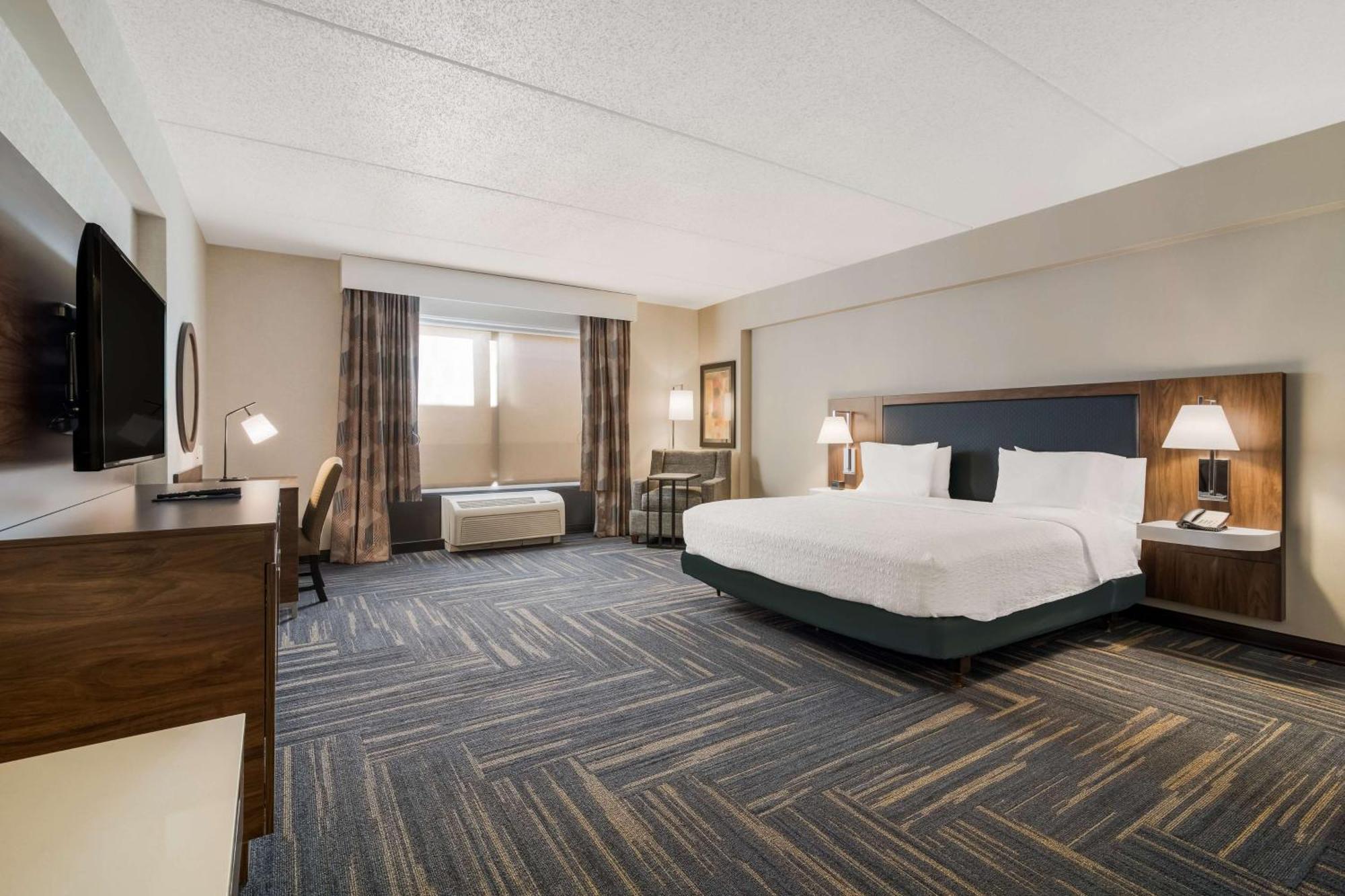 Hampton Inn & Suites Plattsburgh Bagian luar foto
