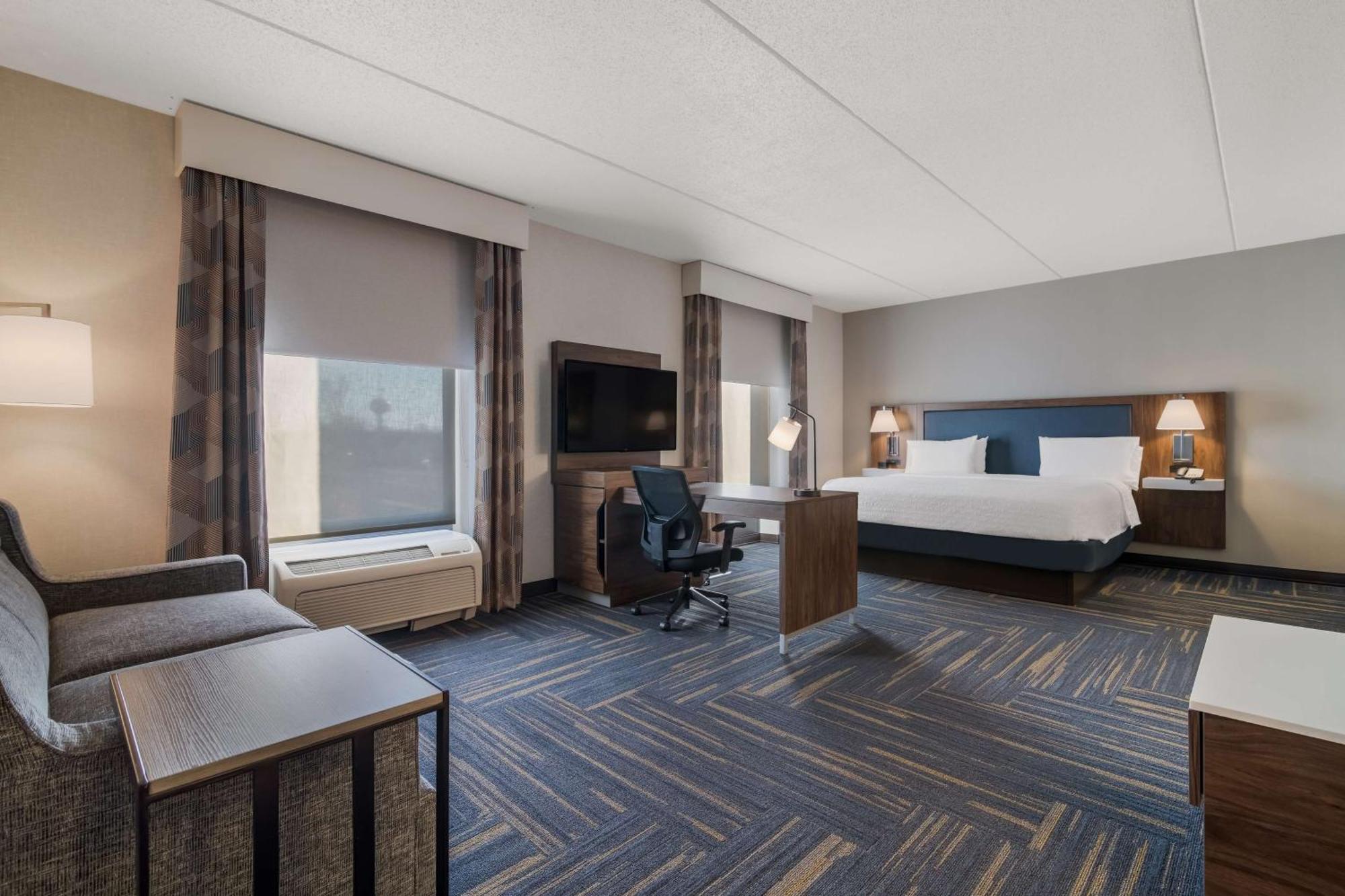 Hampton Inn & Suites Plattsburgh Bagian luar foto