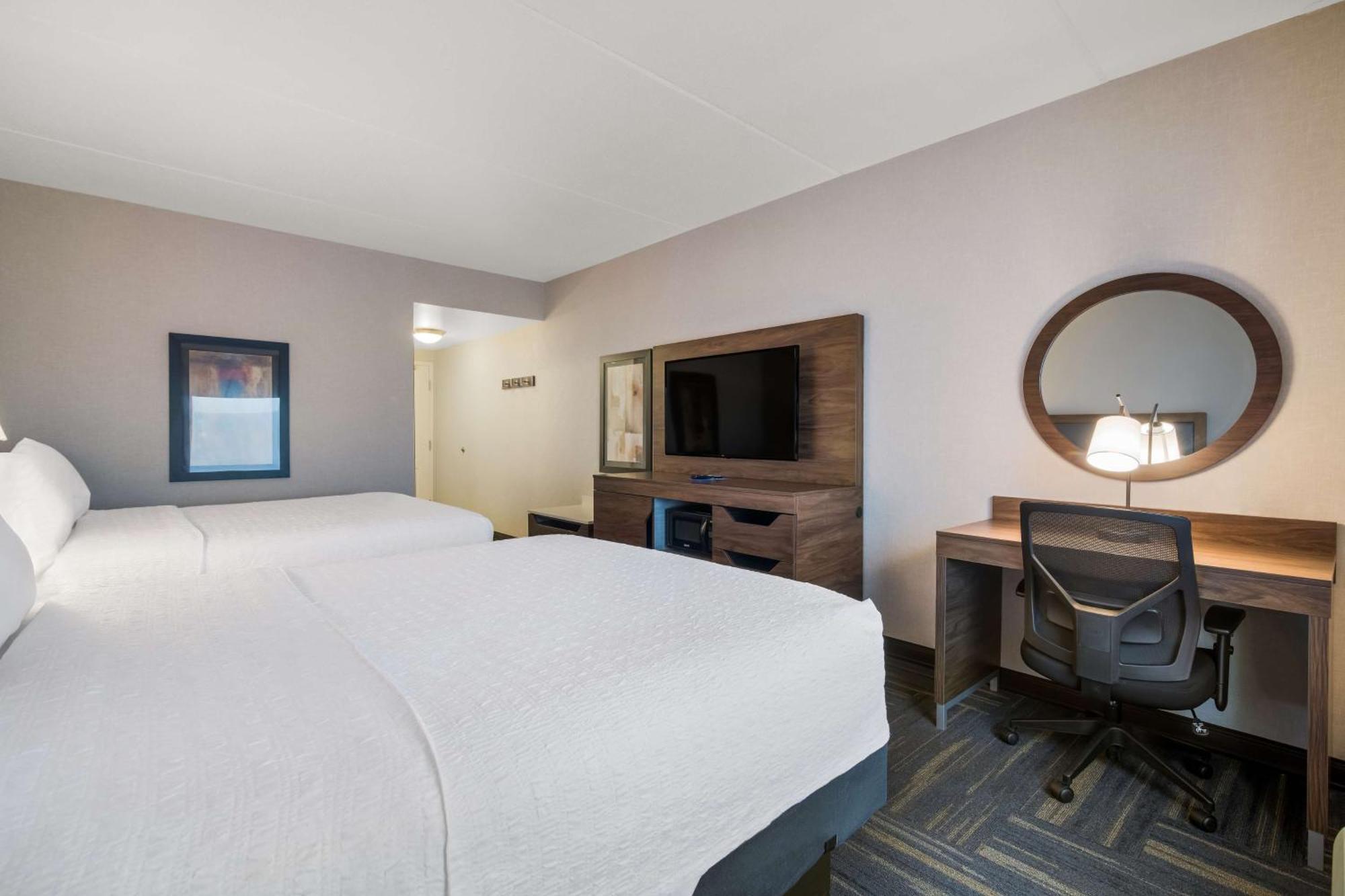 Hampton Inn & Suites Plattsburgh Bagian luar foto