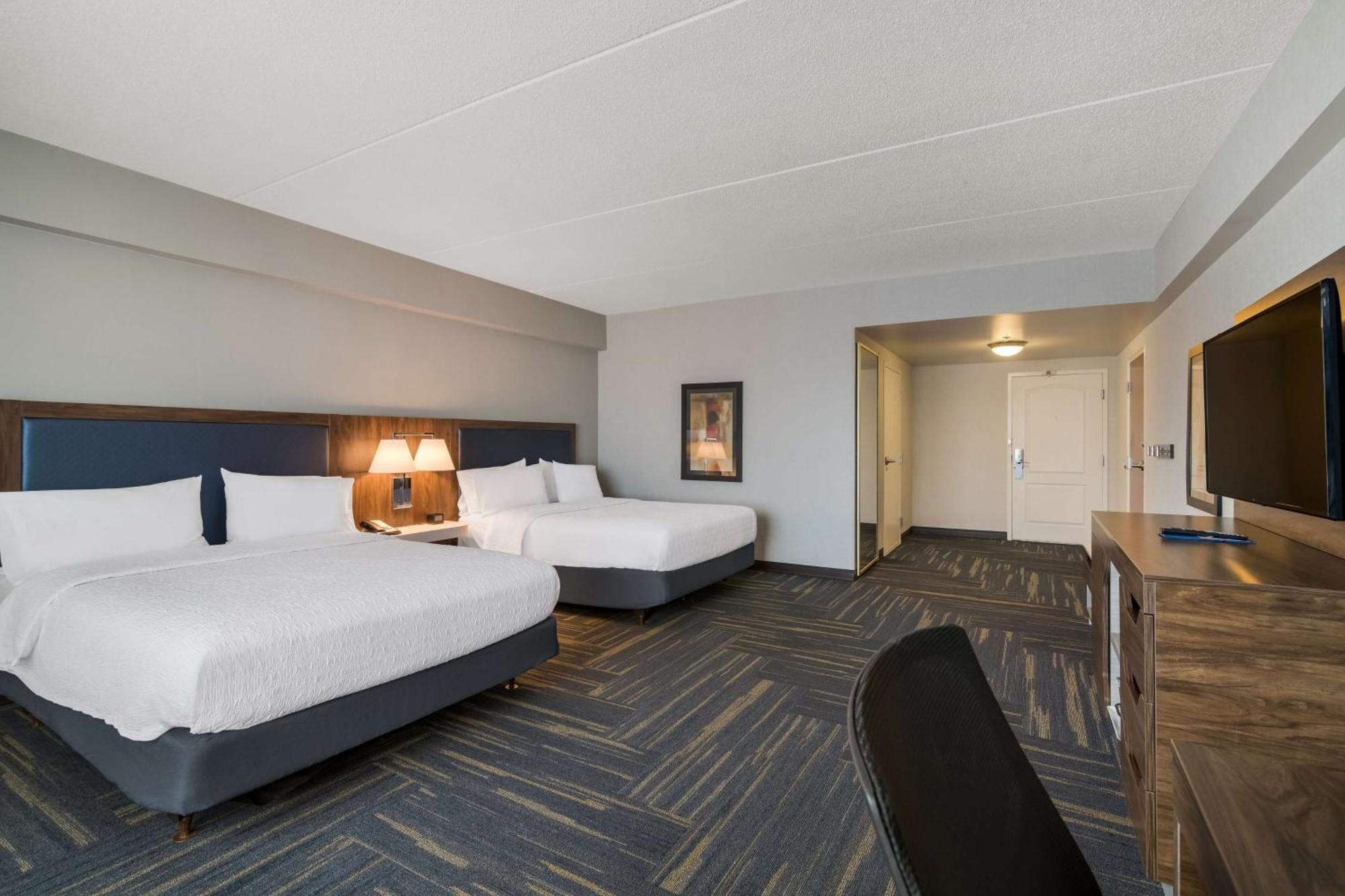 Hampton Inn & Suites Plattsburgh Bagian luar foto