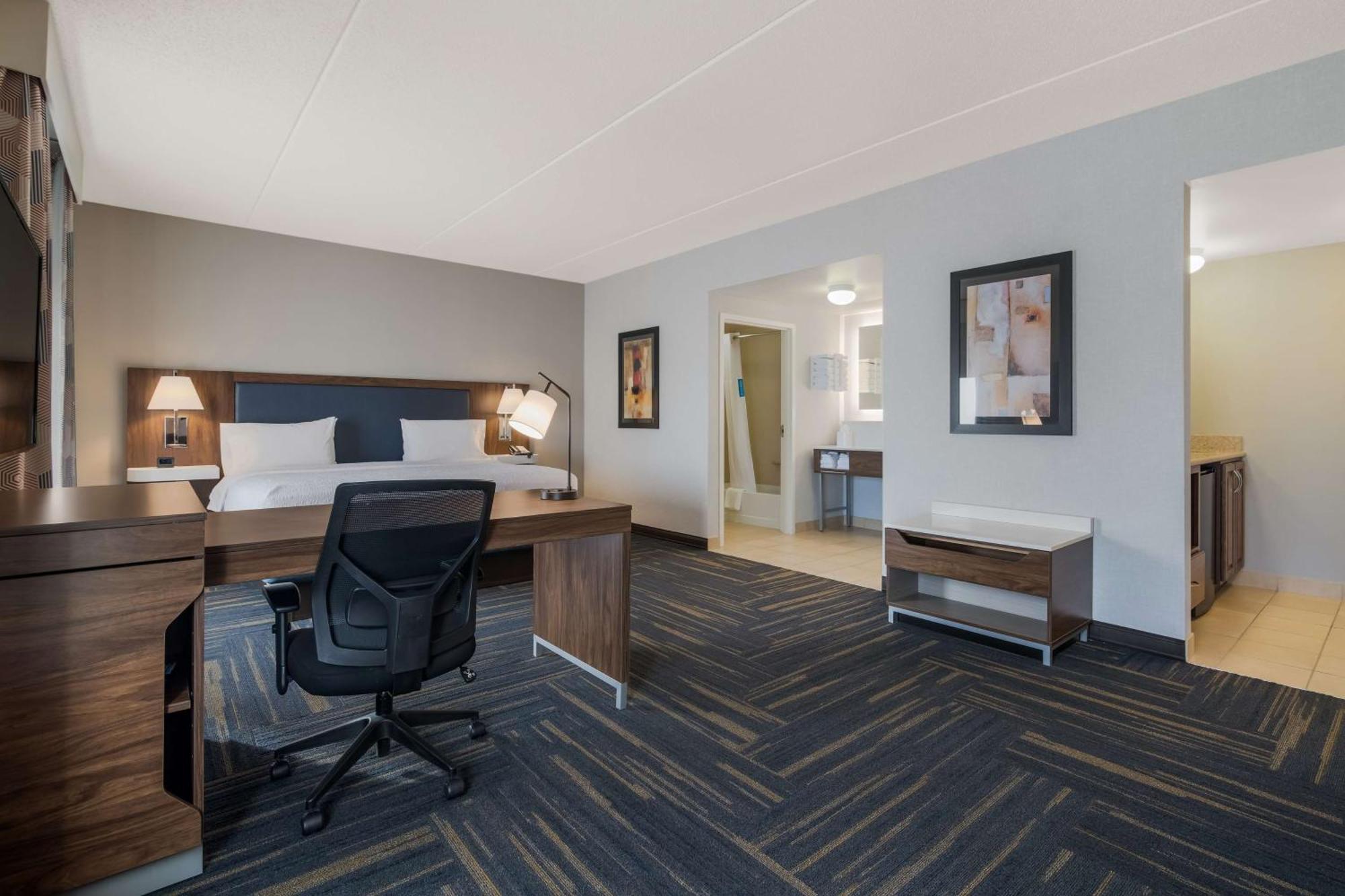 Hampton Inn & Suites Plattsburgh Bagian luar foto