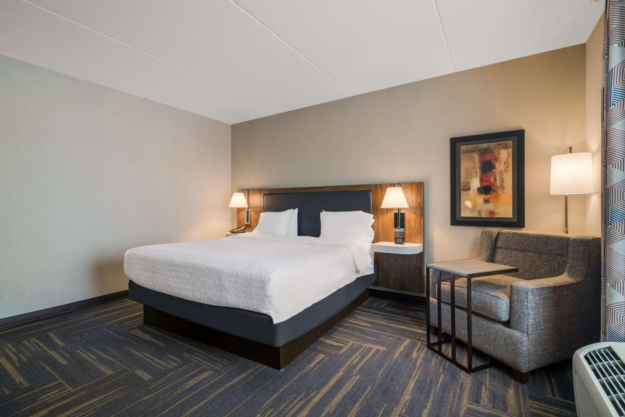Hampton Inn & Suites Plattsburgh Bagian luar foto