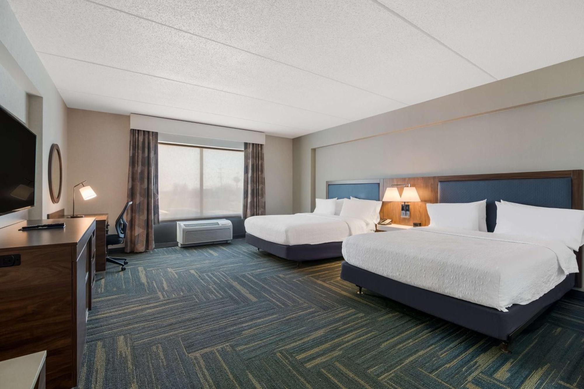 Hampton Inn & Suites Plattsburgh Bagian luar foto