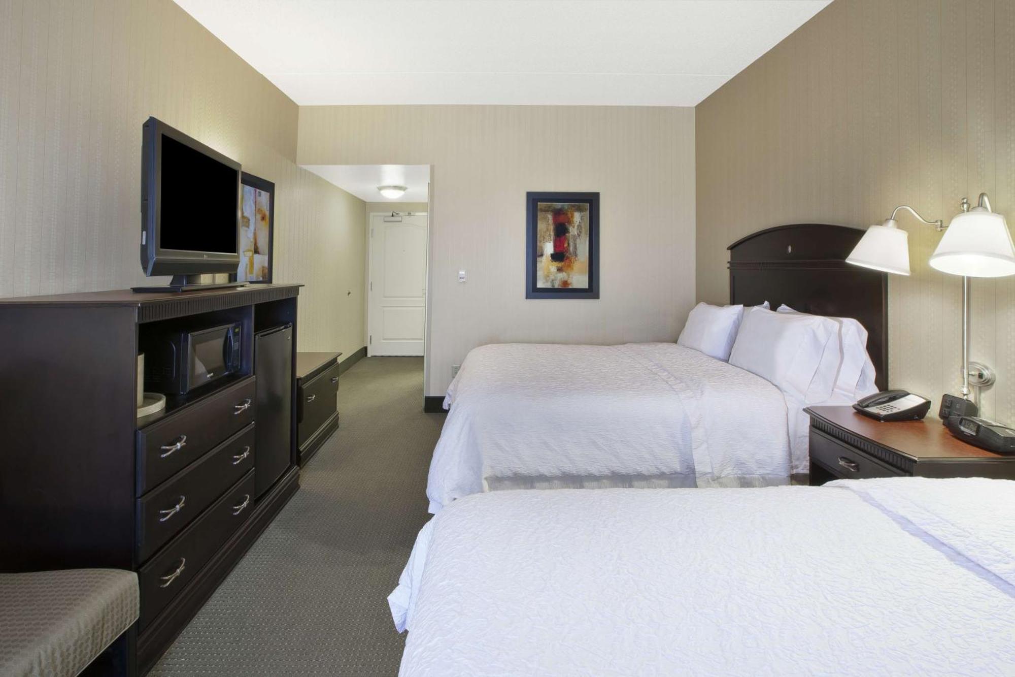 Hampton Inn & Suites Plattsburgh Bagian luar foto