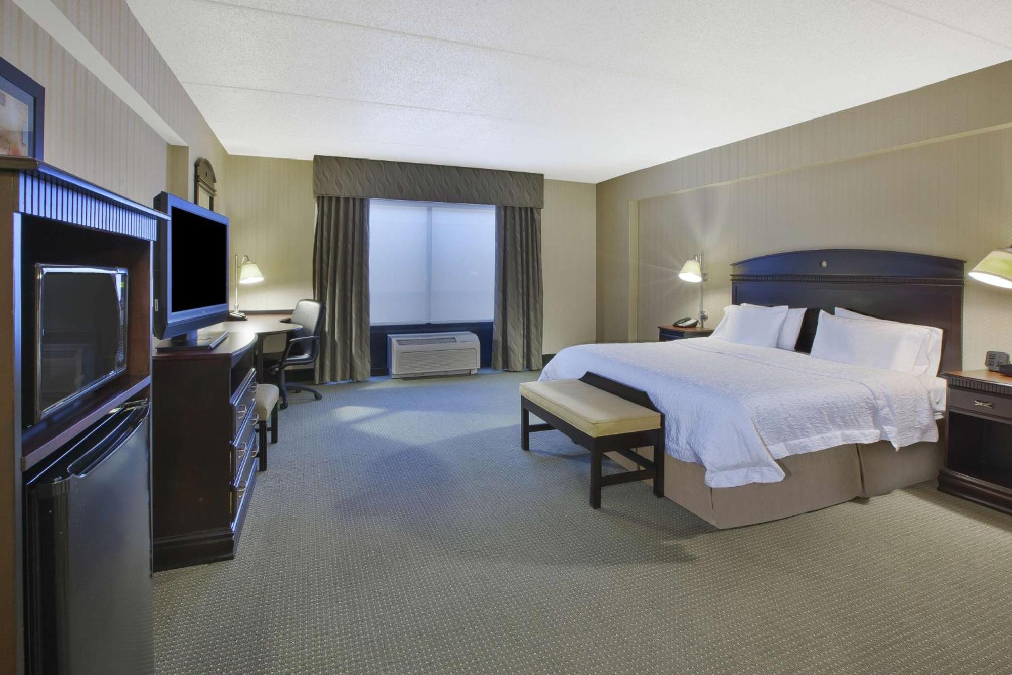 Hampton Inn & Suites Plattsburgh Bagian luar foto