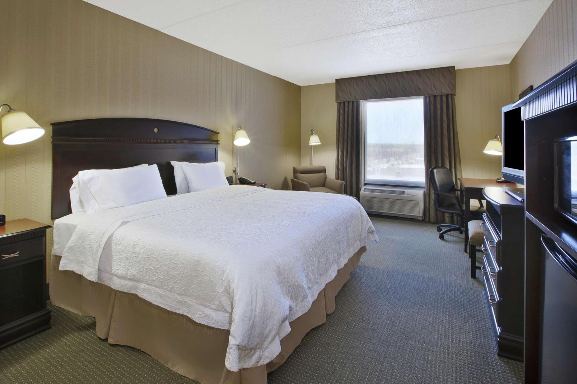 Hampton Inn & Suites Plattsburgh Bagian luar foto