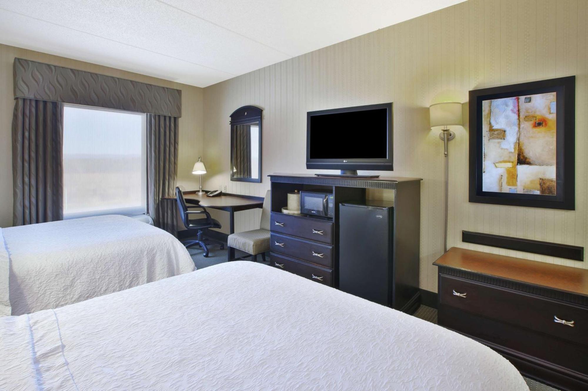 Hampton Inn & Suites Plattsburgh Bagian luar foto