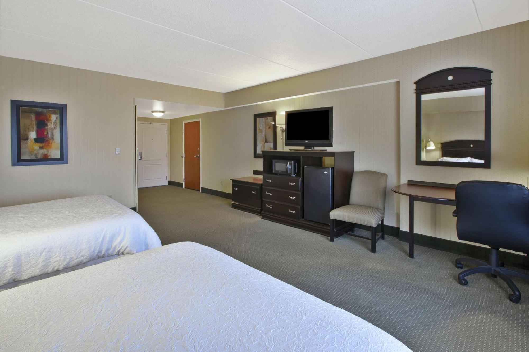 Hampton Inn & Suites Plattsburgh Bagian luar foto